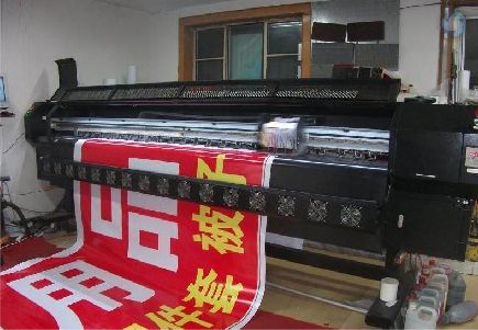 富县喷绘广告分辨率是多少？